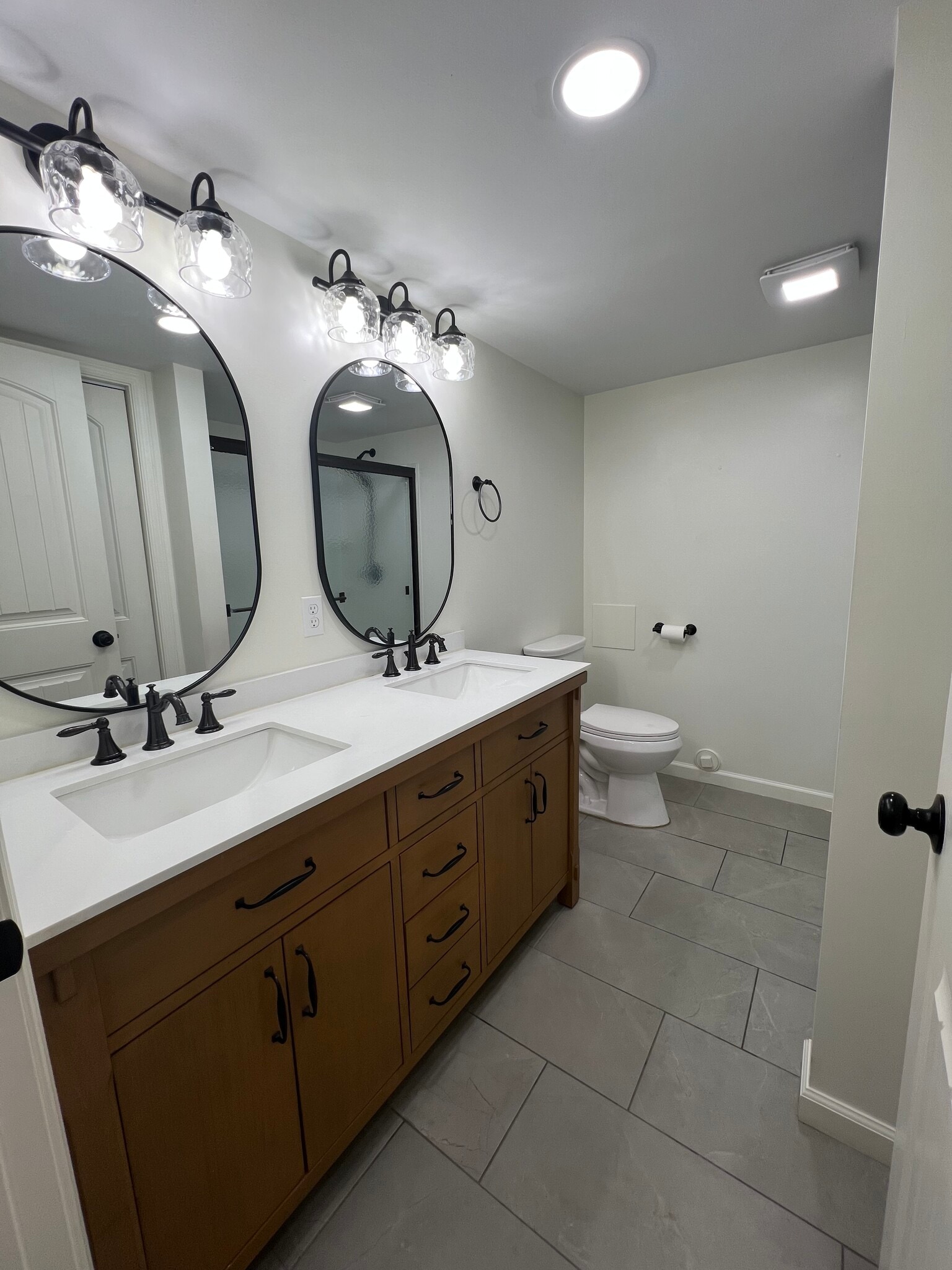 Building Photo - 509 Maverick Rd