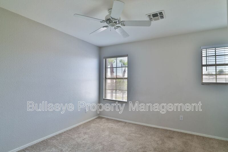 Building Photo - 2783 S Sailors Way