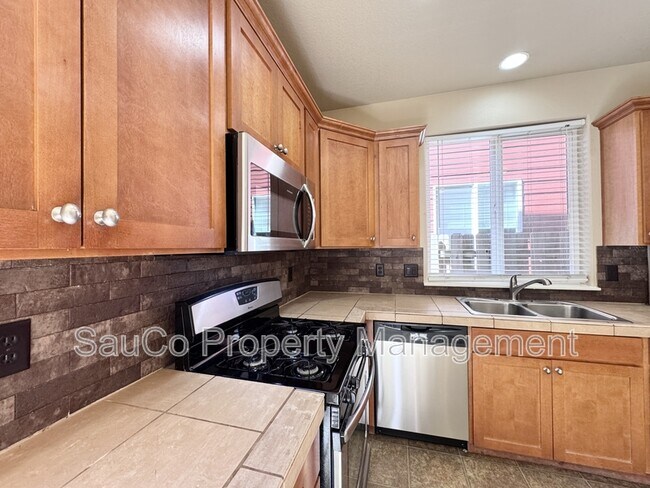 Building Photo - 3069 SW Lanterna Pl