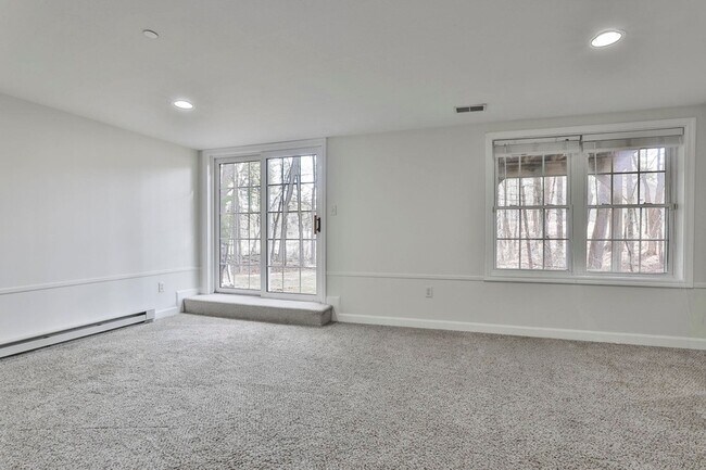 Building Photo - 92 Barrington Ave