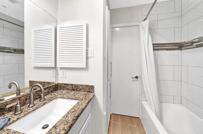 Bathroom #1 - 1687 W Sam Houston Pky S