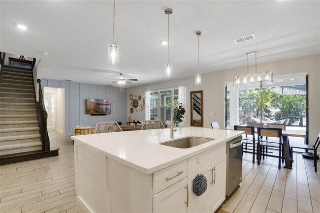 Building Photo - 8414 Vivaro Isle Way