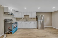 Building Photo - 267 Main St