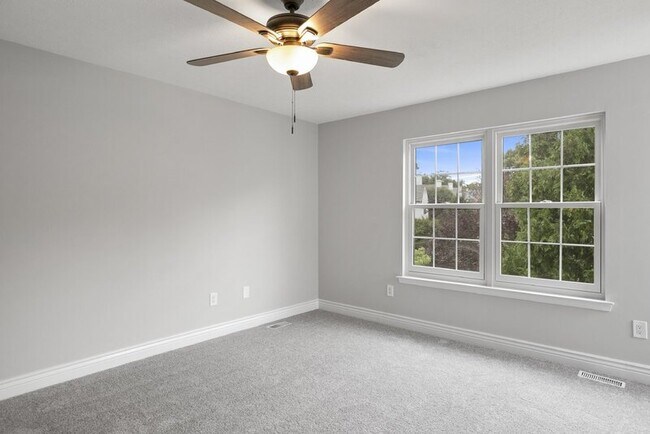 Building Photo - 2258 N Tollgate Cir