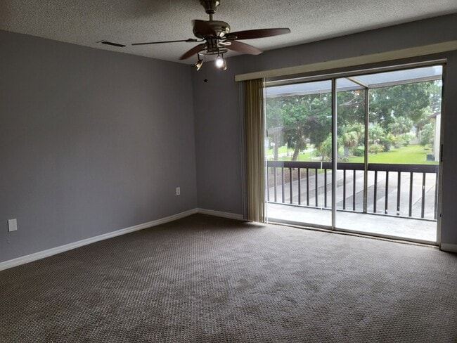 Building Photo - Fruitville & Tuttle area