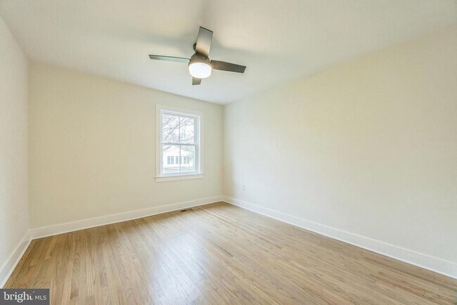Building Photo - 605 Bowers Ln