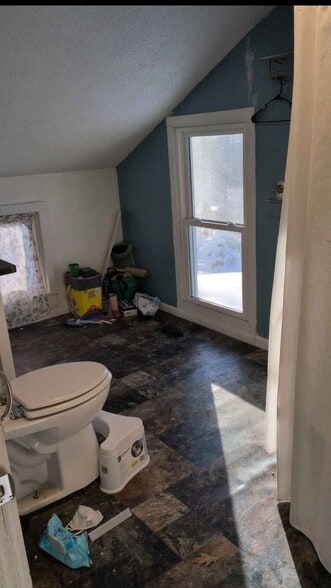 Spacious bathroom - 327 S Adams St