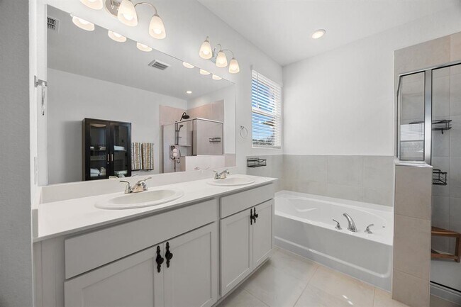 Building Photo - 191 Silverton Ln