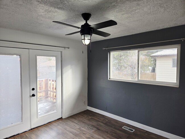 Building Photo - 1968 E 5850 S