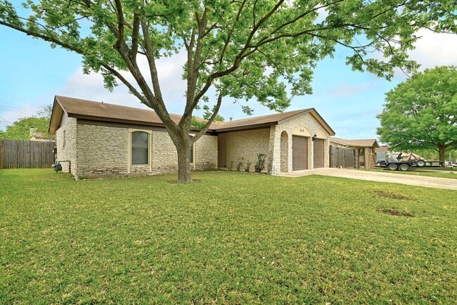 Building Photo - 509 Greenway Dr