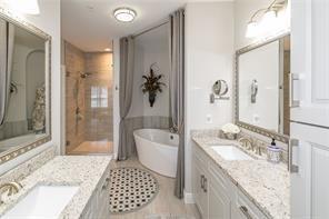 Building Photo - 121 Via Roma