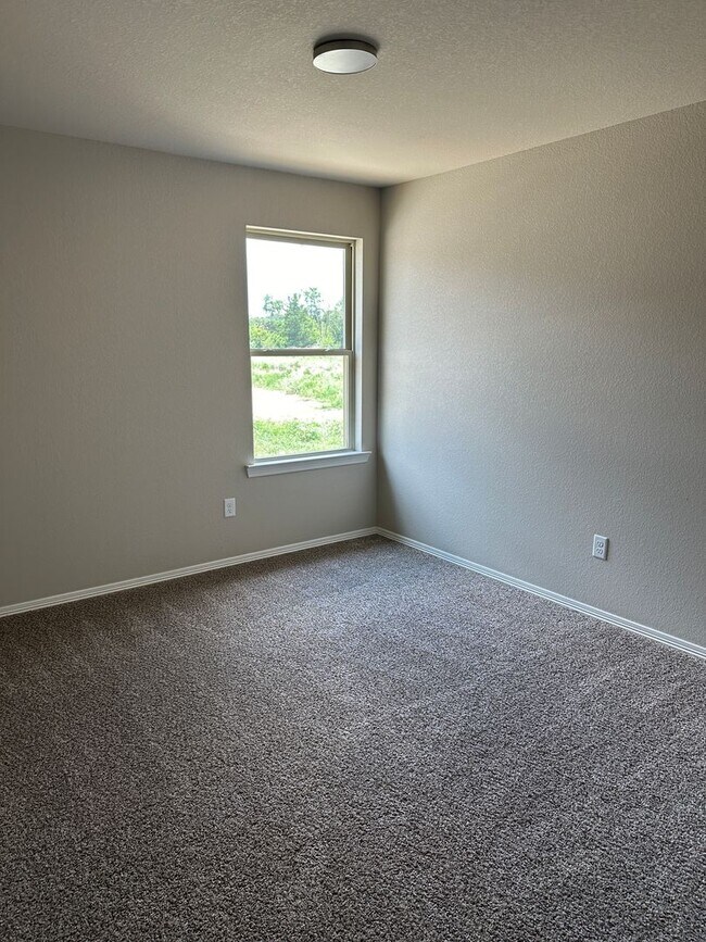 Building Photo - Bryan - 3 bedroom / 2 bath home in Bonham Trace neighborhood in North Bryan,