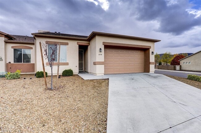 Building Photo - 3 bedroom, 2 bathroom Townhome in Granville