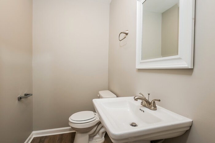Building Photo - 3310 Jules Dr