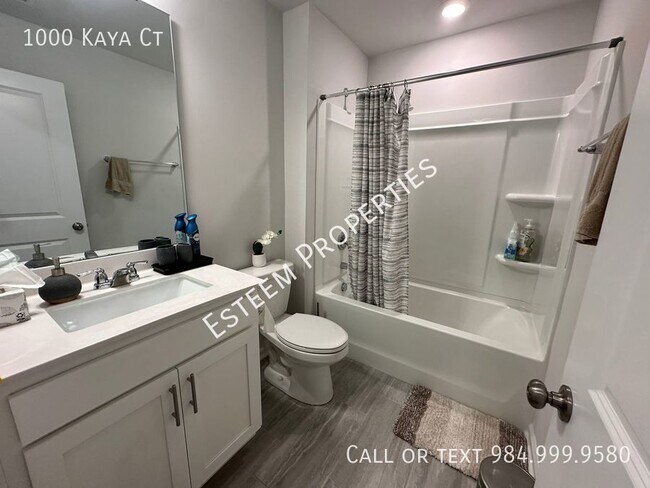 Building Photo - 1000 Kaya Ct