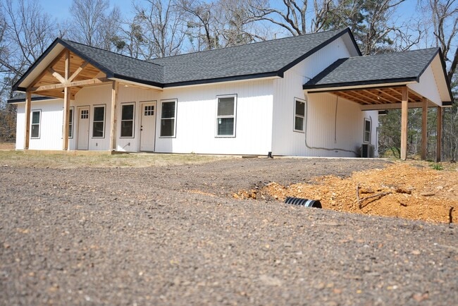 Building Photo - 68 Ted Gran Ln