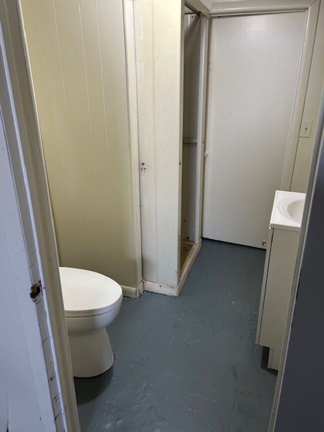 Building Photo - 2 Bedroom, 2 Bath Home w/Full Basement in Dayton