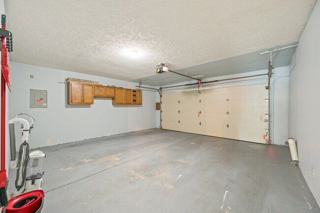 Building Photo - 8209 Parsley Ln