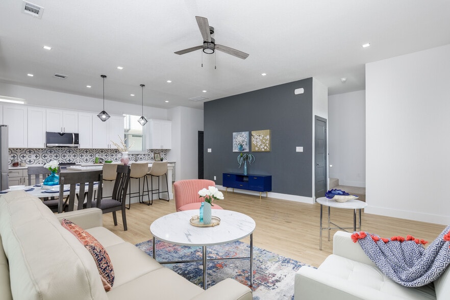 Building Photo - 2801 Weisenberger St