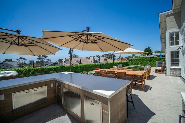 Building Photo - Experience Coastal Living at Its Finest in...