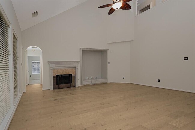 Building Photo - 14 Filigree Pines Pl