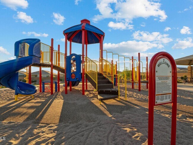 Building Photo - 1131 W Chimes Tower Dr