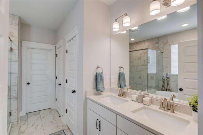 Building Photo - 60 Table Rock Ct