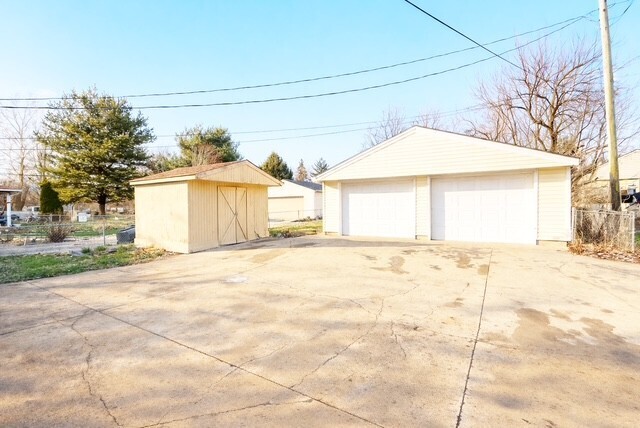 Building Photo - 2612 Walker Ave