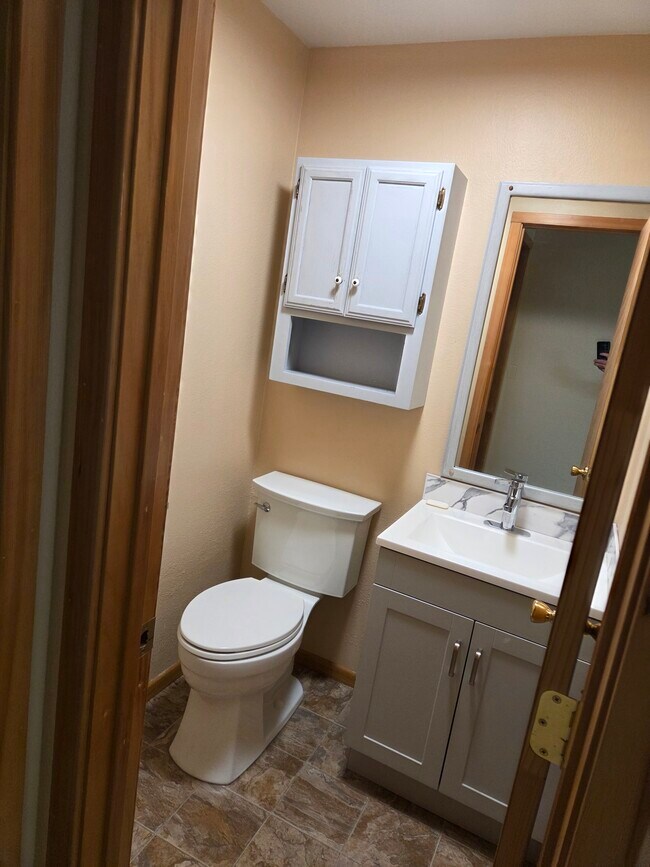 Half bath - 25119 237th Ct Se