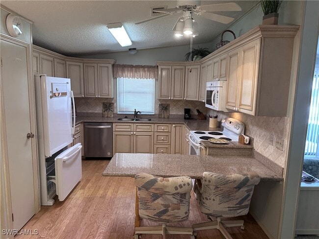 Building Photo - 26416 Raleigh Dr