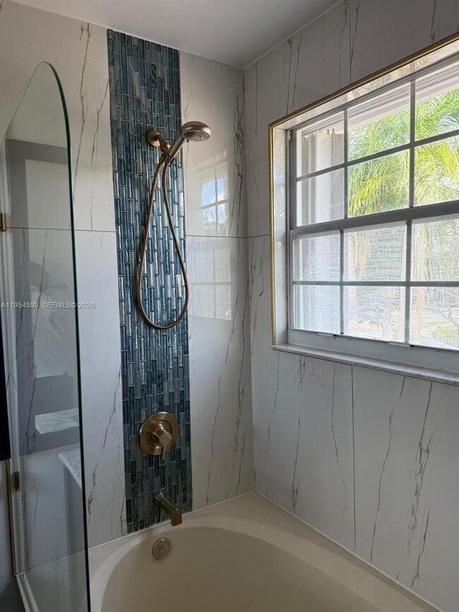 Building Photo - 2358 SW 177th Ave