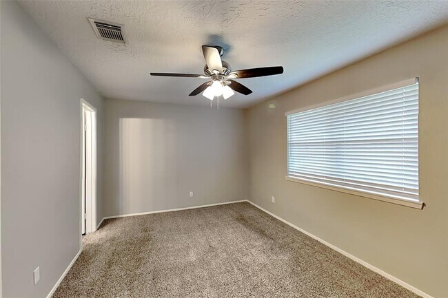 Building Photo - 9434 Chartermoss Cir