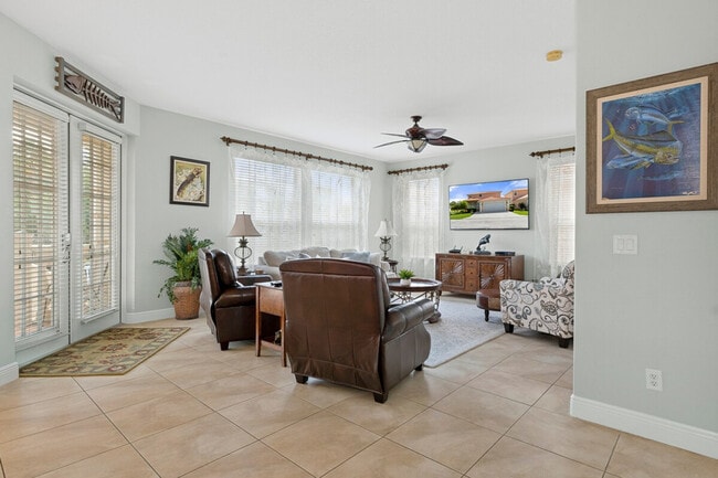 Building Photo - 4 Waterside St