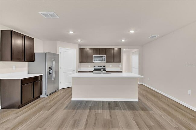 Building Photo - 2924 NE 20th Ter