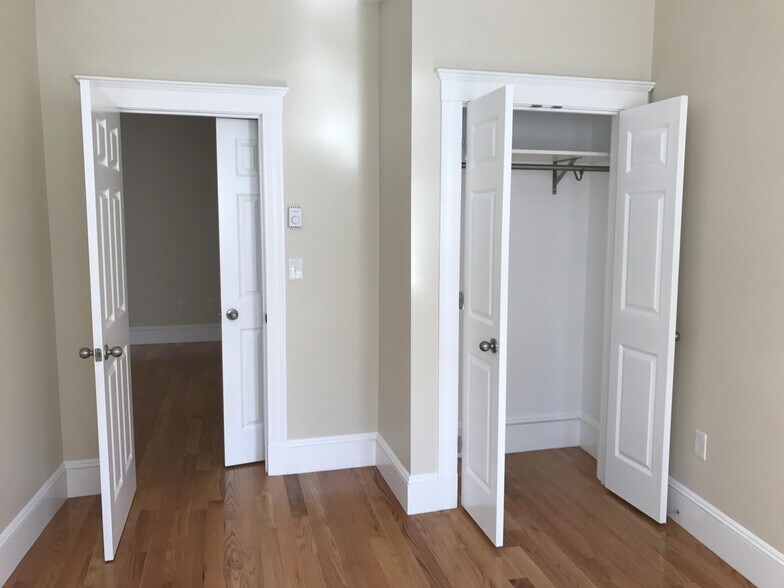 Building Photo - 882 Huntington Ave