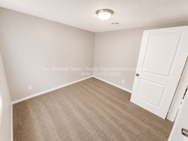 Building Photo - 316 Finley Dr
