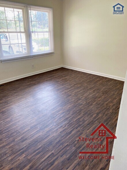 Building Photo - 540 McQuade Cir