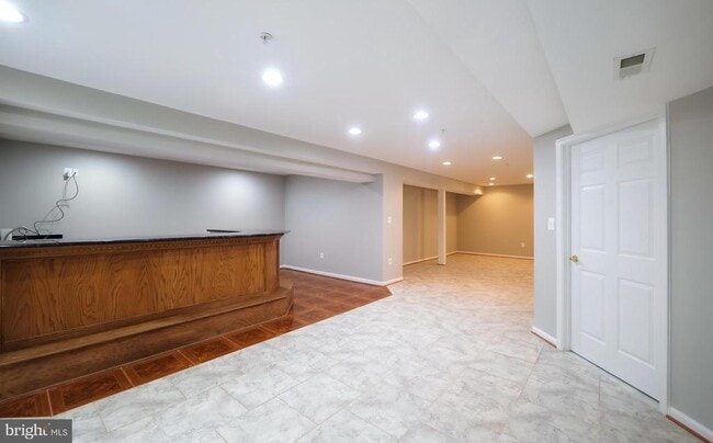 Building Photo - 7709 Killbarron Dr