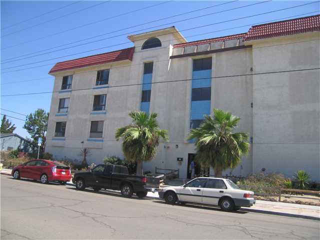Building Photo - 3535 Monroe Ave