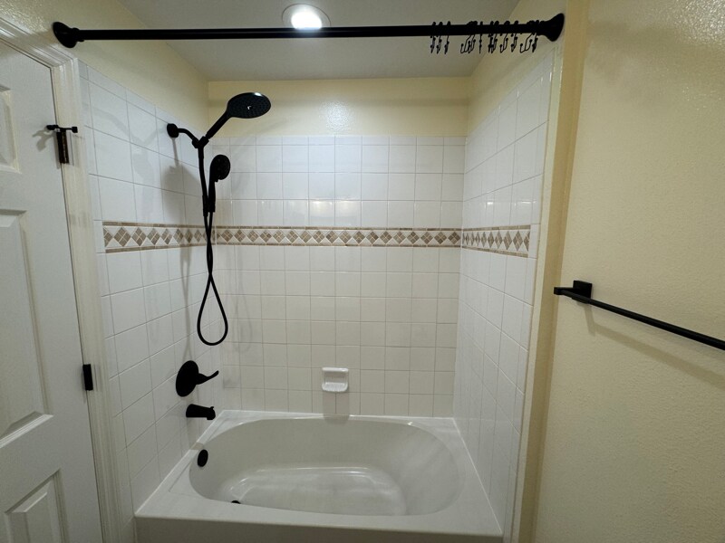 Building Photo - 8741 Spruce Hills Ct