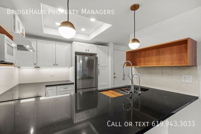 Building Photo - 8360 Via Sonoma