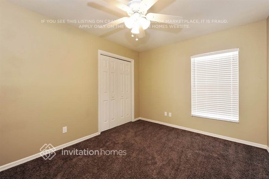 Building Photo - 407 Sand Ridge Dr