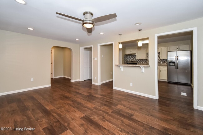 Building Photo - 4851 Maryman Rd