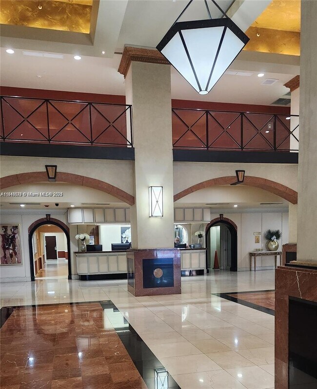 Primary Photo - 555 NE 15th St