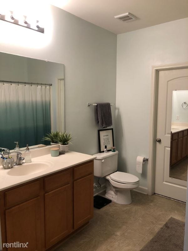 Building Photo - 4455 Brassfield Dr