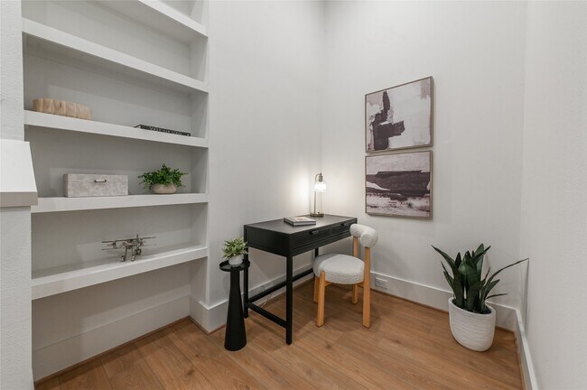 Building Photo - 7607 Victory Reserve St