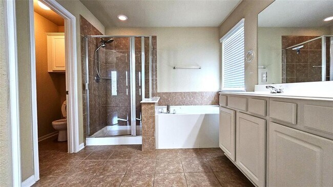 Building Photo - 12006 Golden Lodge Ln