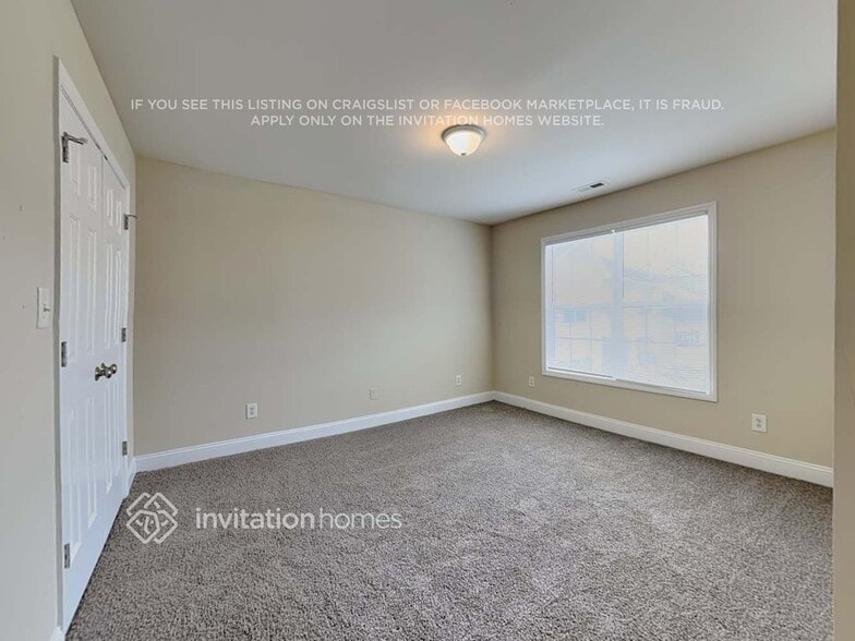Building Photo - 1410 Nicklaus Dr
