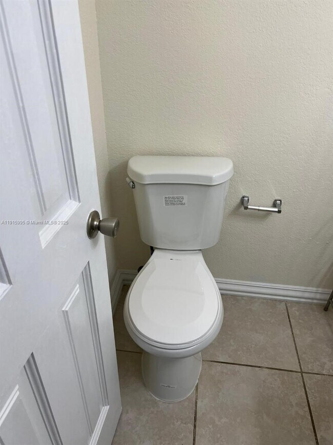 Building Photo - 1300 Moffett St