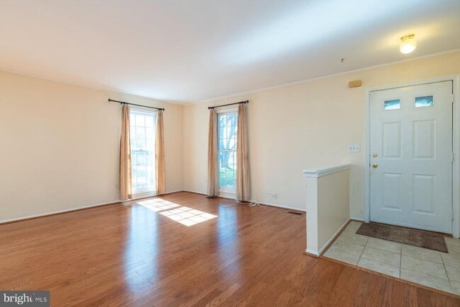 Building Photo - 39 Triple Crown Ct